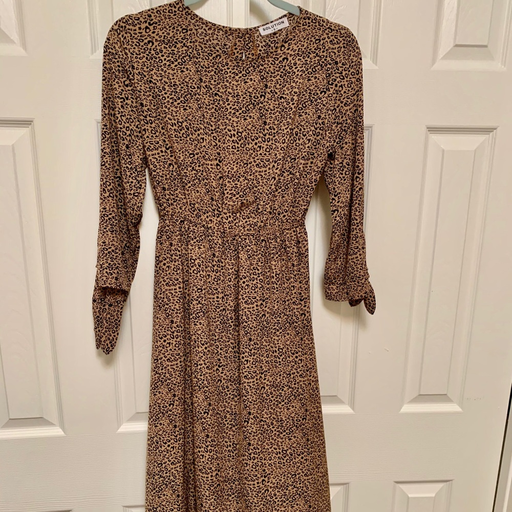 Midi leopard dress never worn